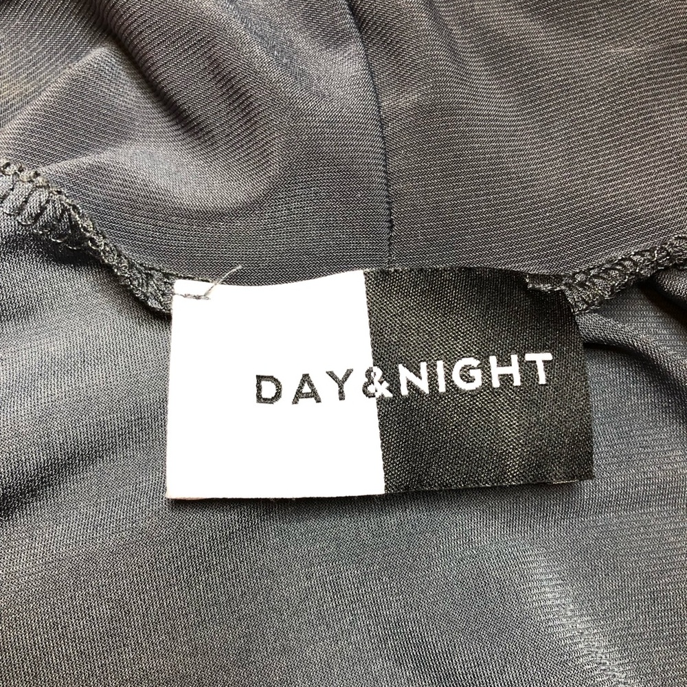 Gray Crop Top - image 5